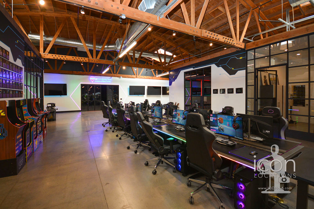 COMM2080 - Stages+Courtyards+Design Offices