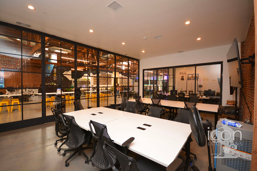 COMM2080 - Stages+Courtyards+Design Offices