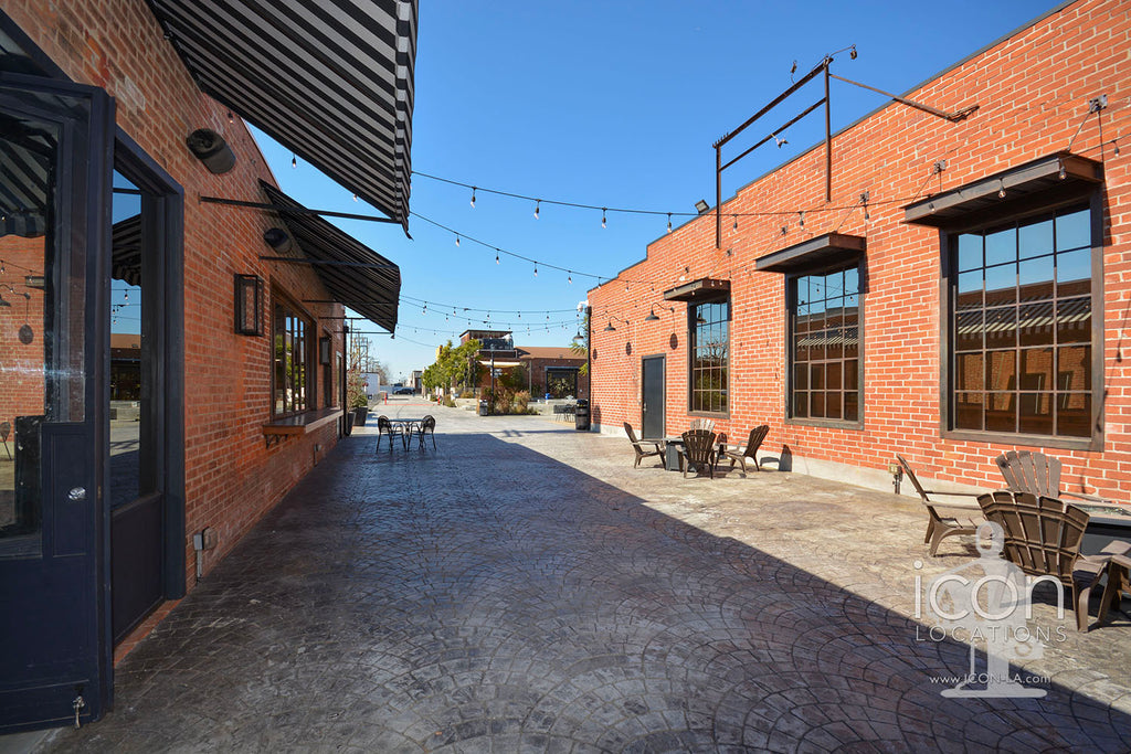 COMM2080 - Stages+Courtyards+Design Offices