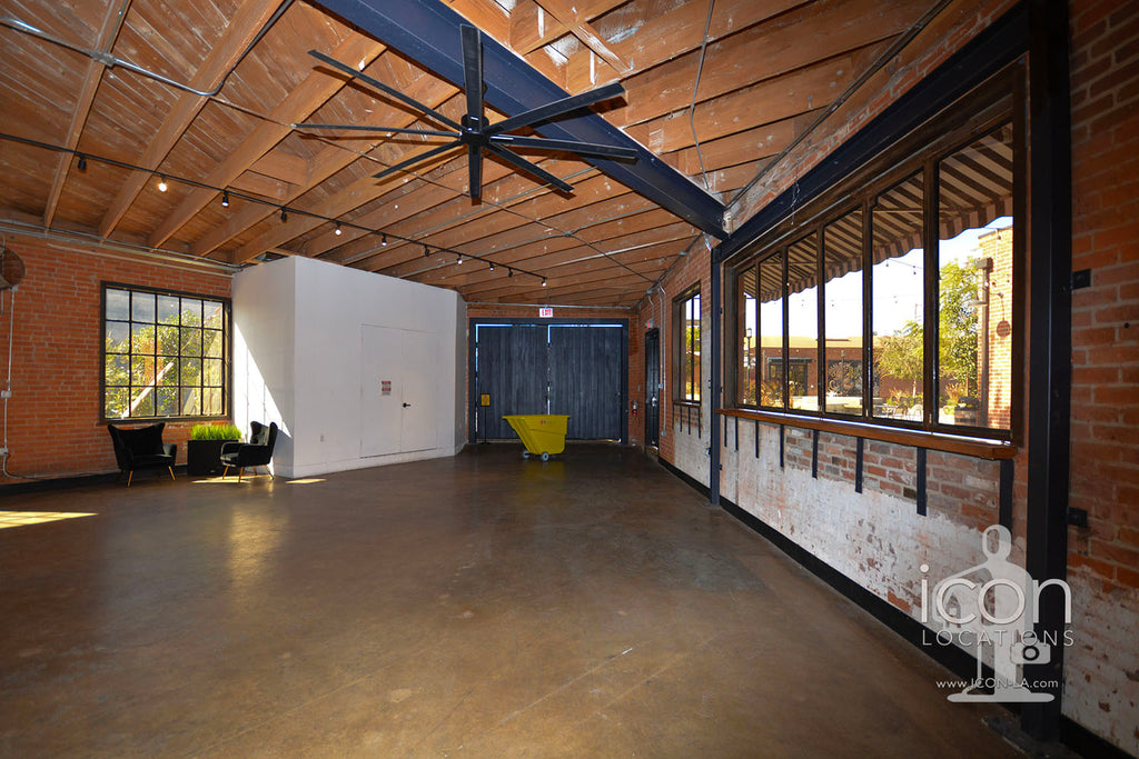 COMM2080 - Stages+Courtyards+Design Offices