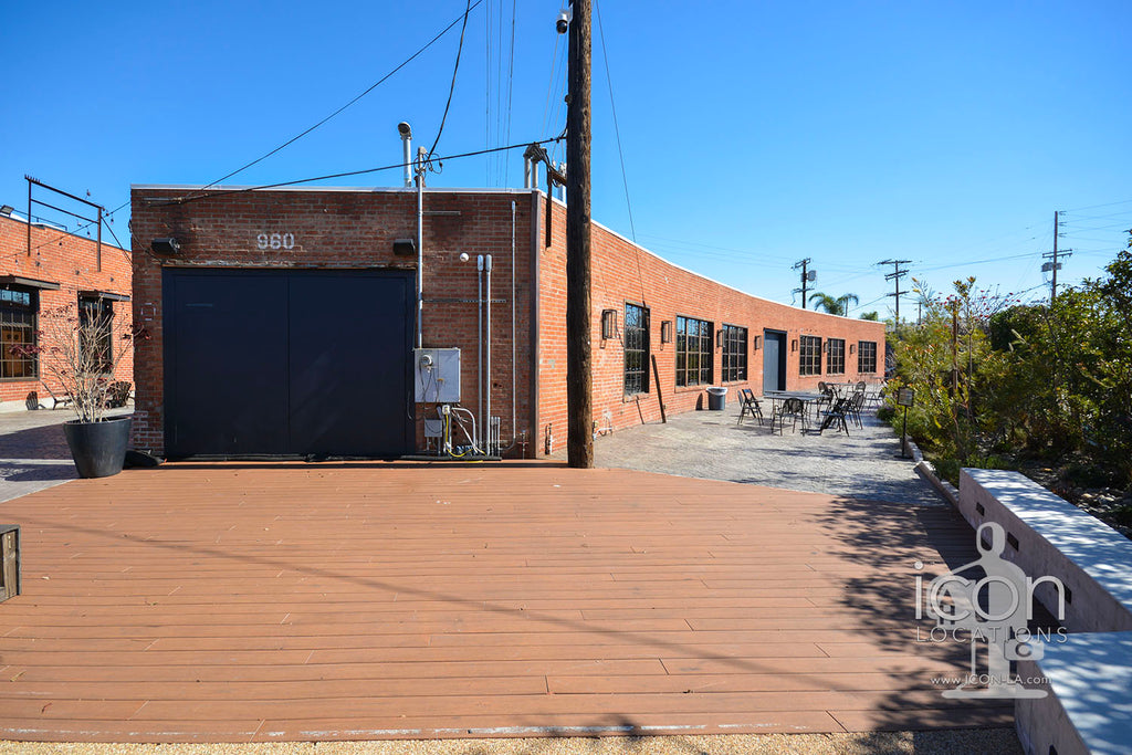 COMM2080 - Stages+Courtyards+Design Offices