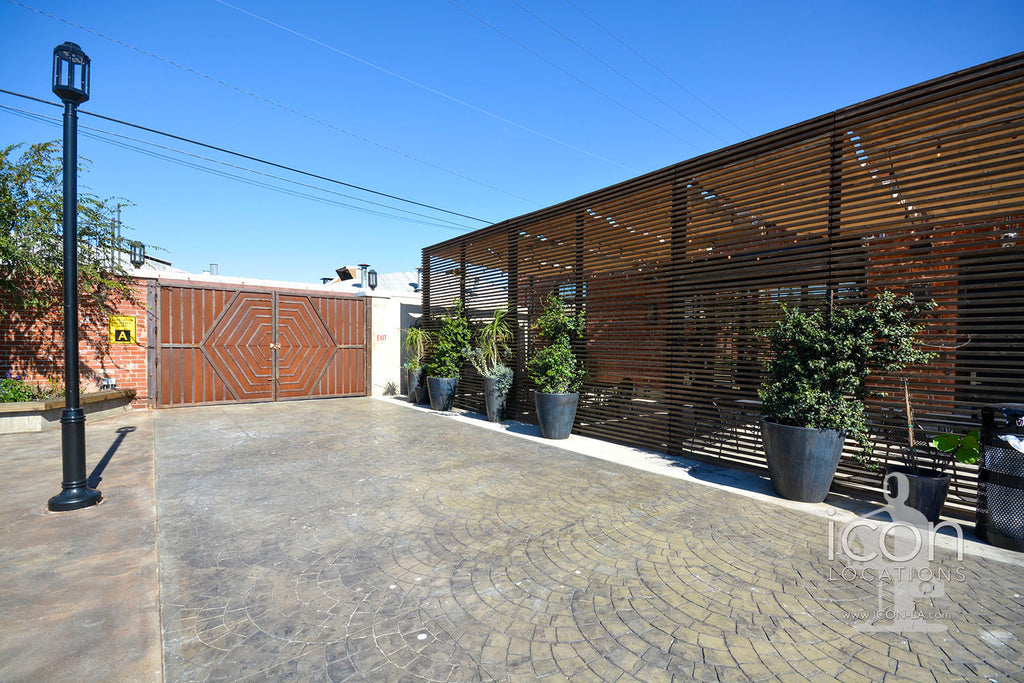 COMM2080 - Stages+Courtyards+Design Offices