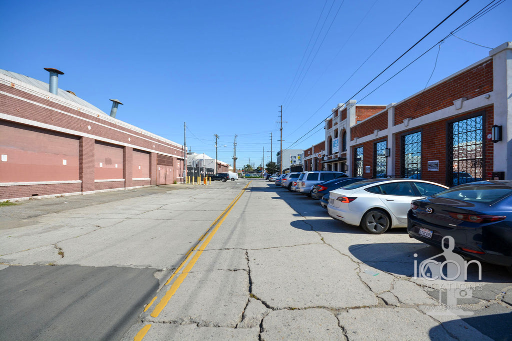 COMM2080 - Stages+Courtyards+Design Offices