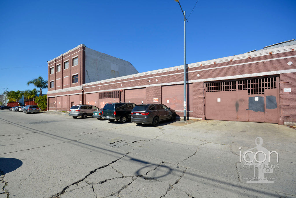 COMM2080 - Stages+Courtyards+Design Offices