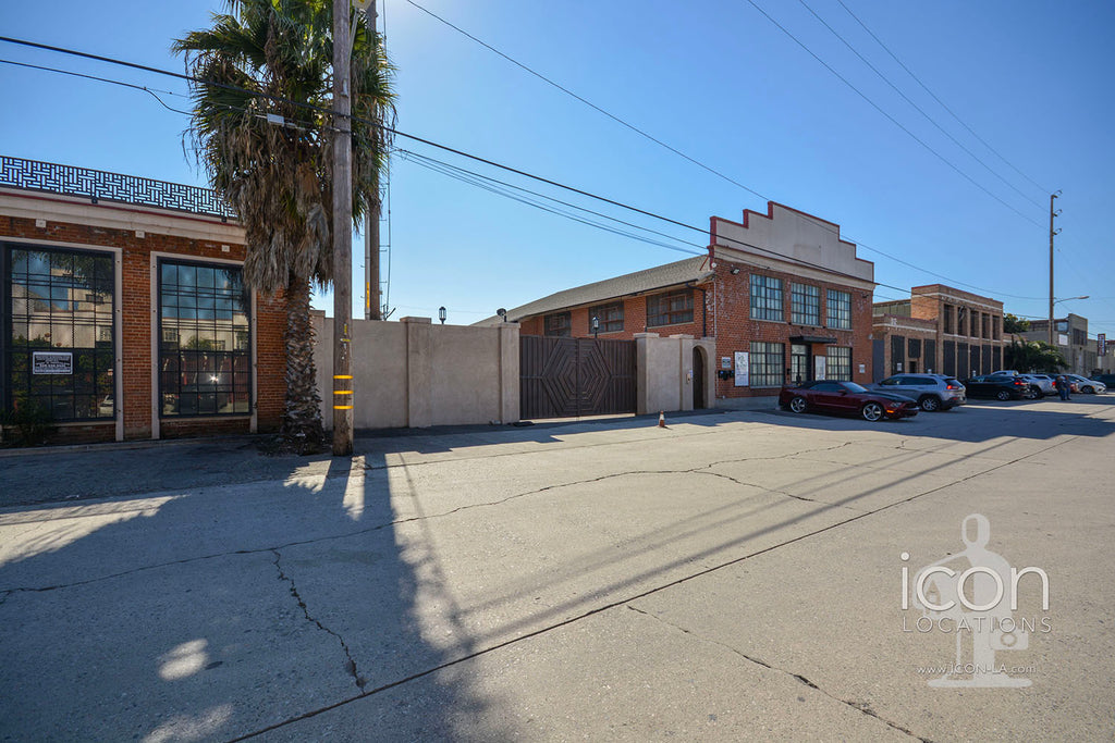 COMM2080 - Stages+Courtyards+Design Offices