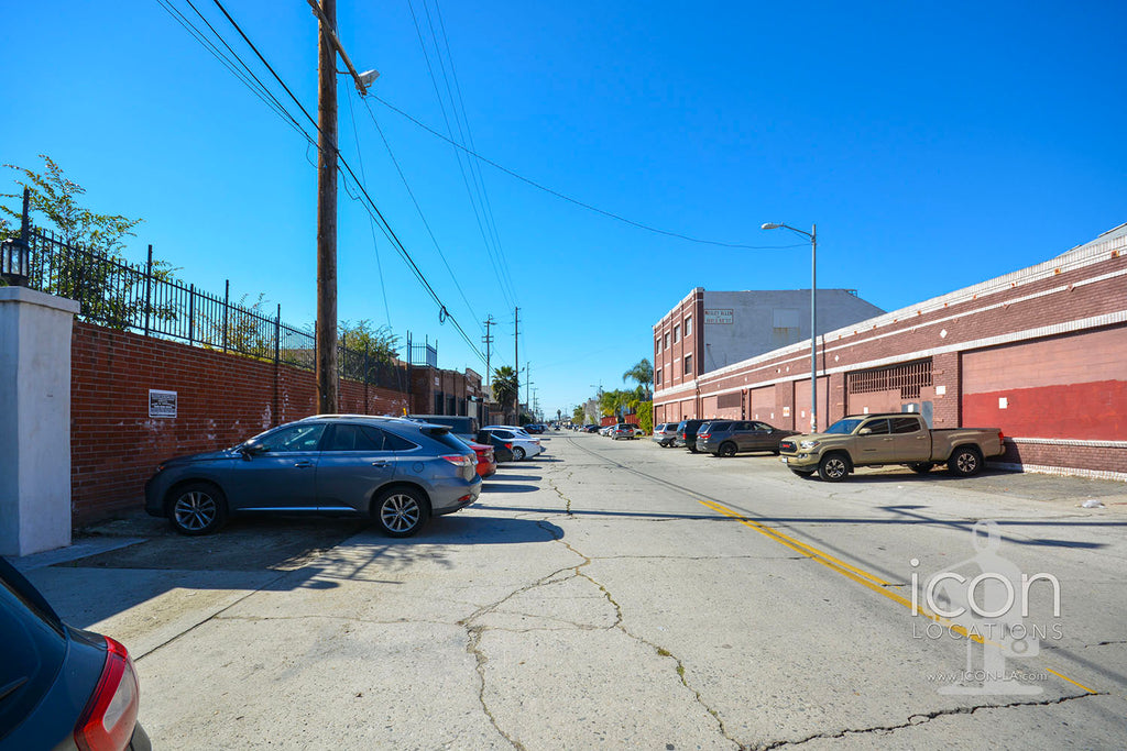 COMM2080 - Stages+Courtyards+Design Offices