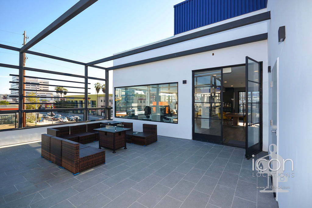 COMM2082-Offices, Elevators, Retail Space, Parking Garage