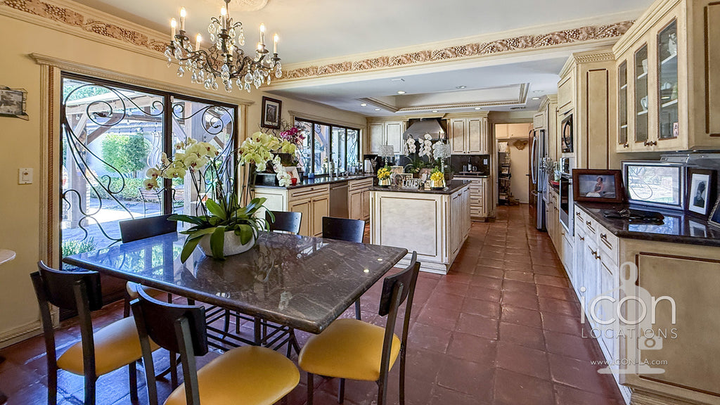 Contemporary - CONT2051