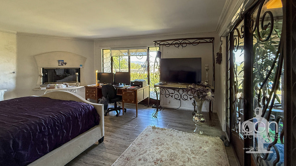 Contemporary - CONT2051