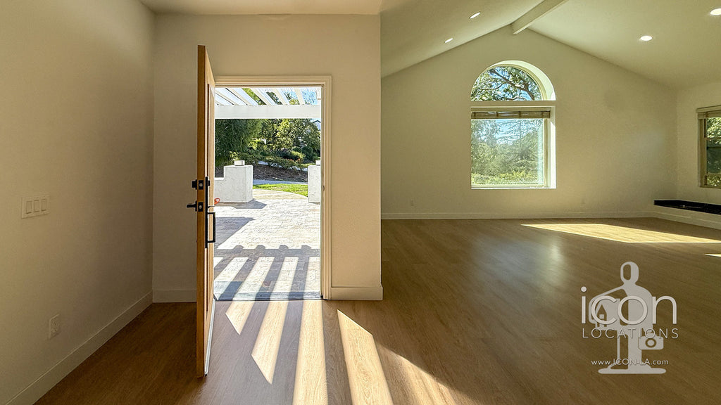 Contemporary - CONT2053