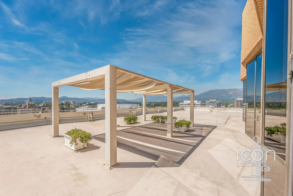 COMM3992 - Offices/Penthouse/Roof Deck