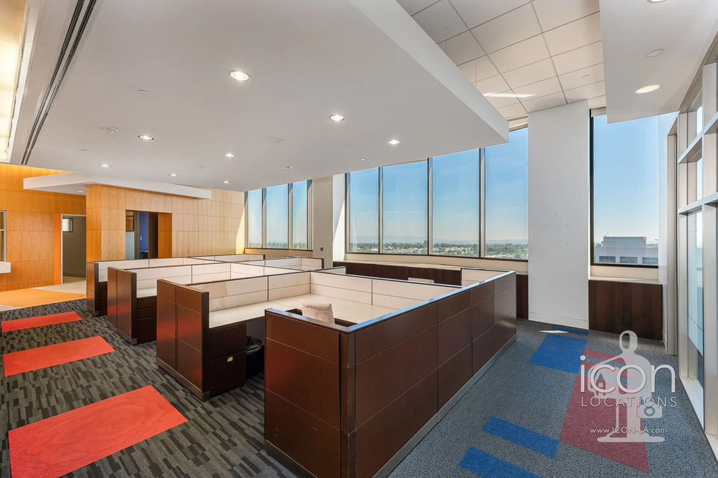 COMM3992 - Offices/Penthouse/Roof Deck