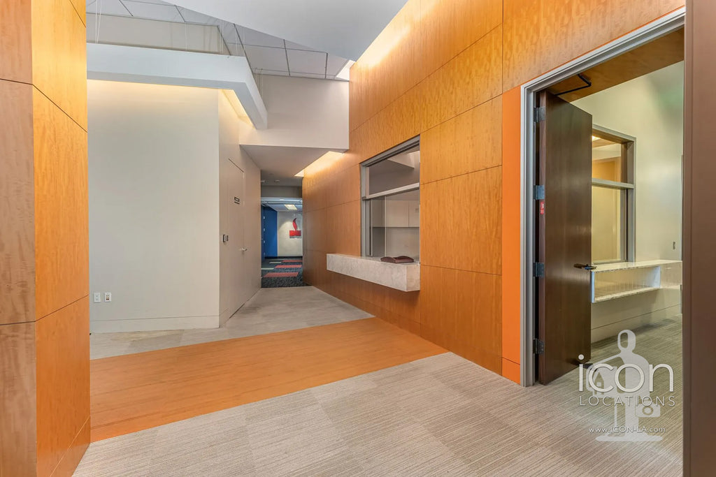 COMM3992 - Offices/Penthouse/Roof Deck