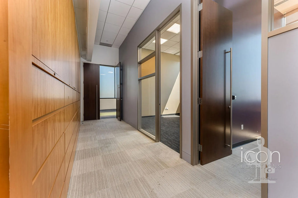 COMM3992 - Offices/Penthouse/Roof Deck