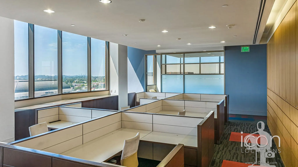 COMM3992 - Offices/Penthouse/Roof Deck