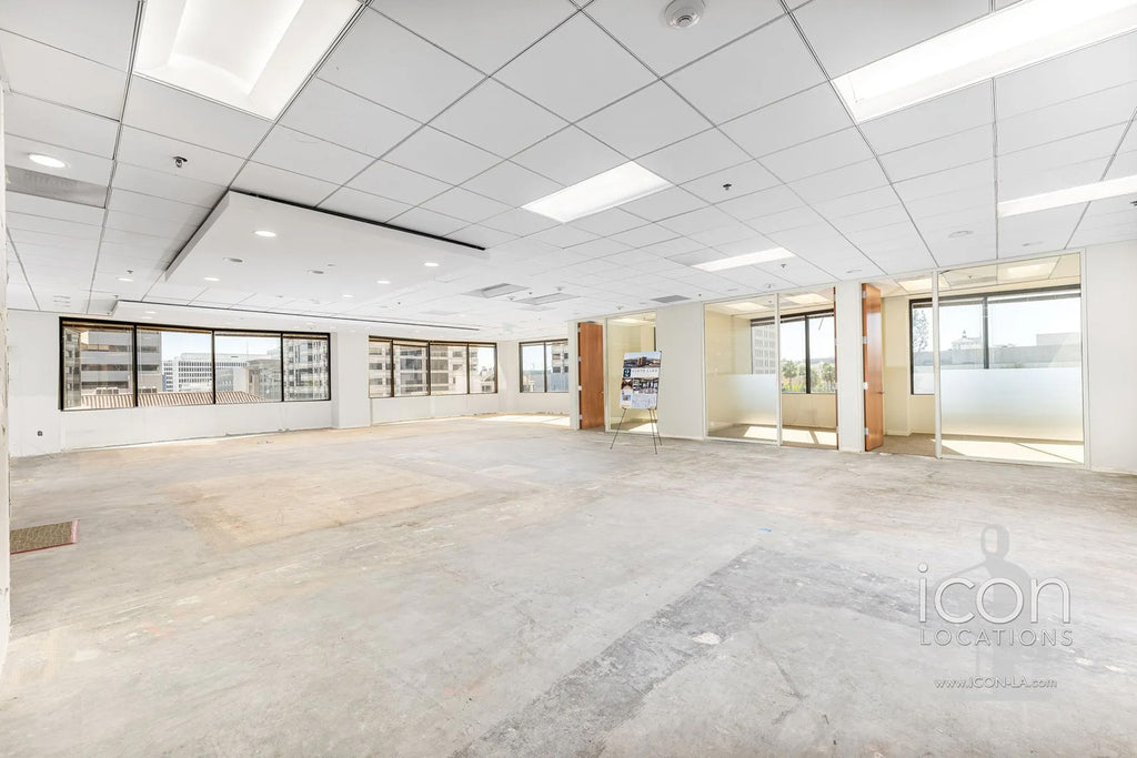 COMM3992 - Offices/Penthouse/Roof Deck