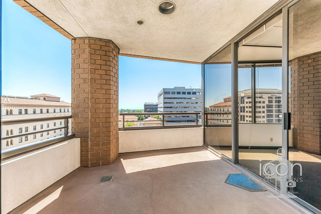 COMM3992 - Offices/Penthouse/Roof Deck