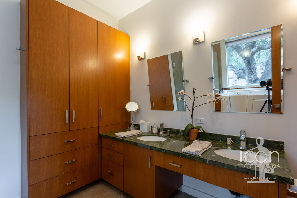 Lake House - LAKE2010