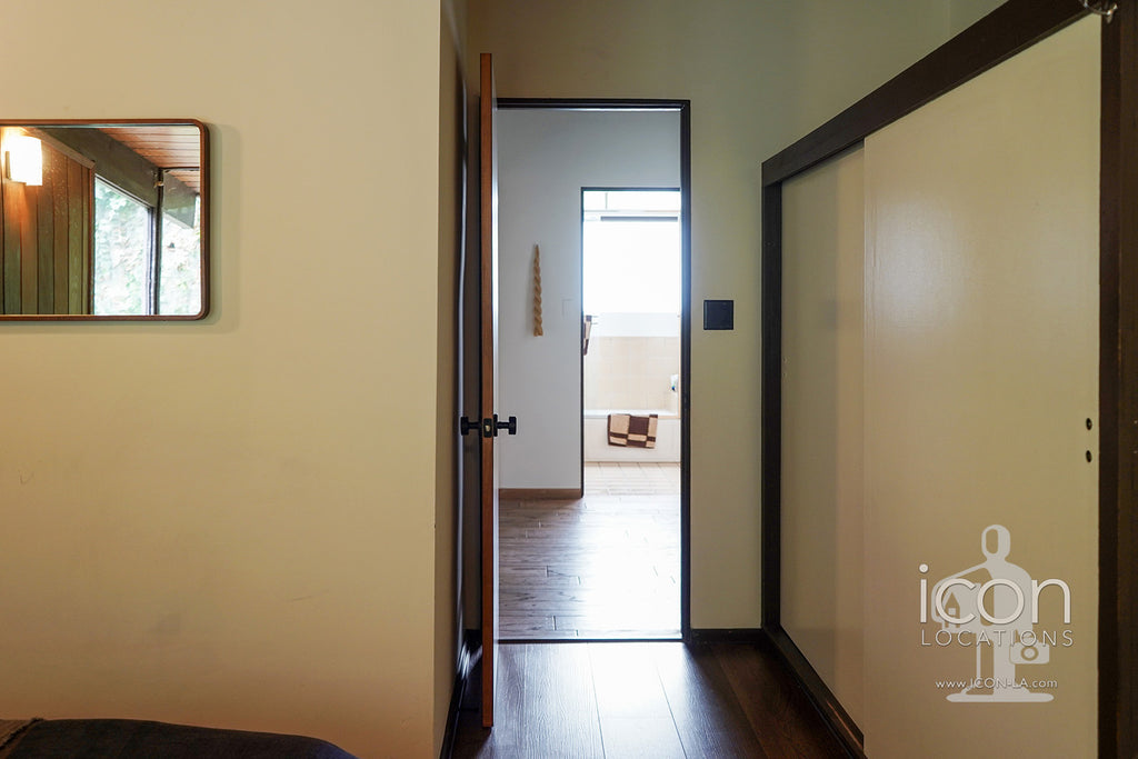 Mid Century - MID2089