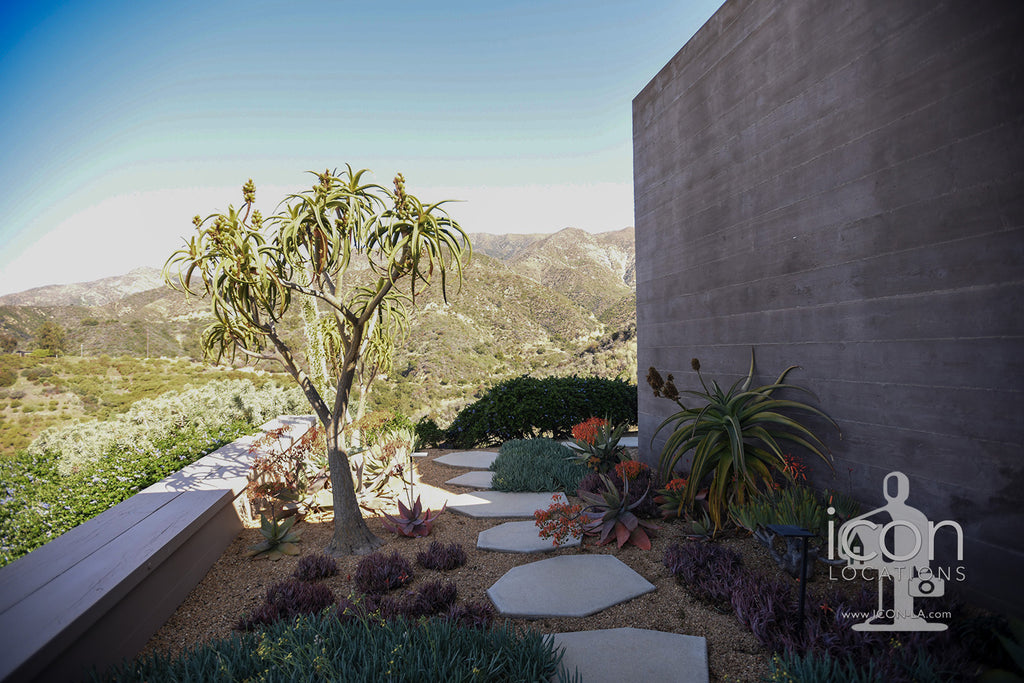 Santa Barbara Modern - SB3007