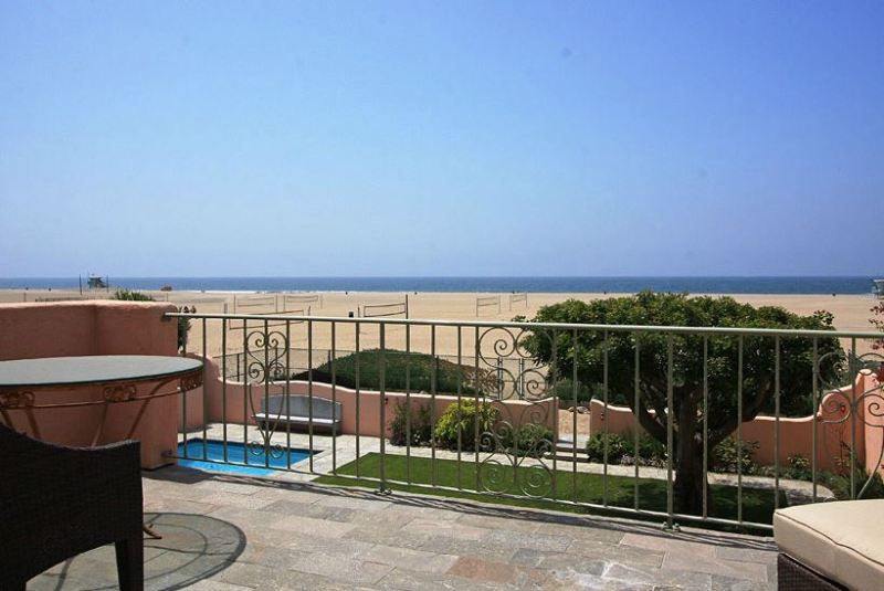 Beach House - BH2019