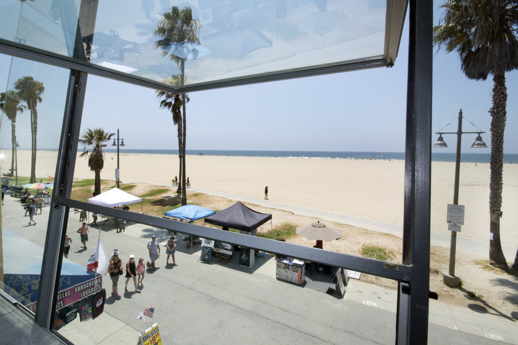 ICON Film Locations - For Filming or Lease, Modern Beach House with Floor to Ceilings Windows, Cat walk, Scenic views, Multiple Levels, On the Sand