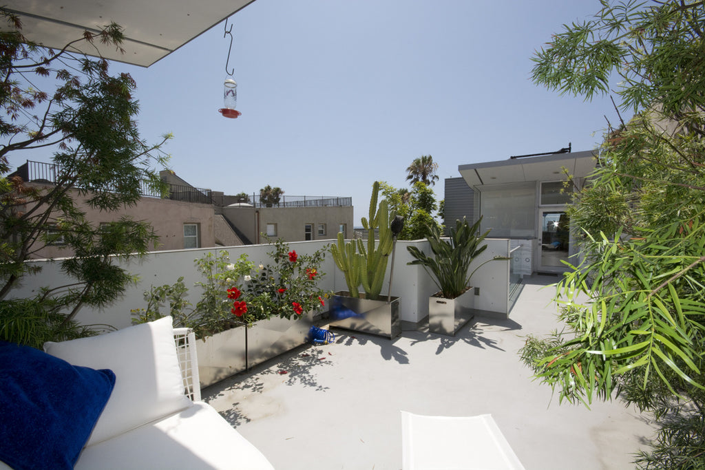 ICON Film Locations, ICON Lifestyles, - For Filming or Lease, Modern Beach House with Floor to Ceilings Windows, Cat walk, Scenic views, Multiple Levels, On the Sand