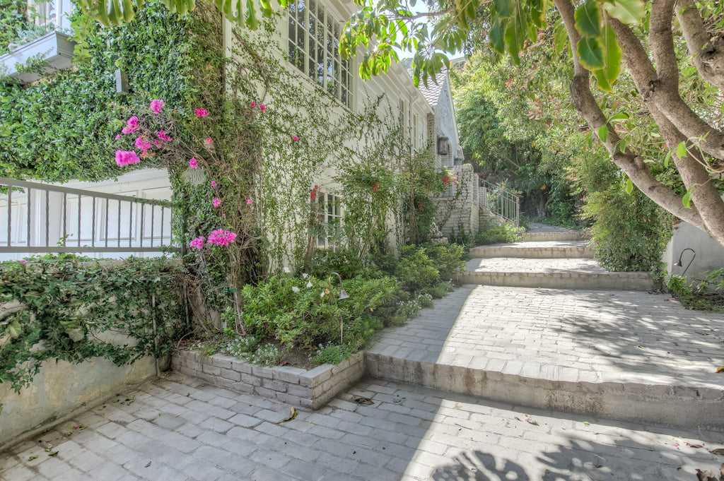 Modern Colonial - CO2040