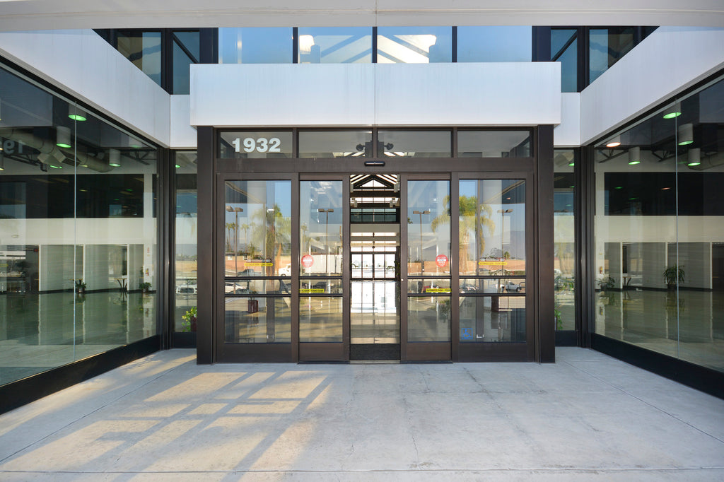 Car Dealership- COMM2043 - Car Dealership, Offices, Garage