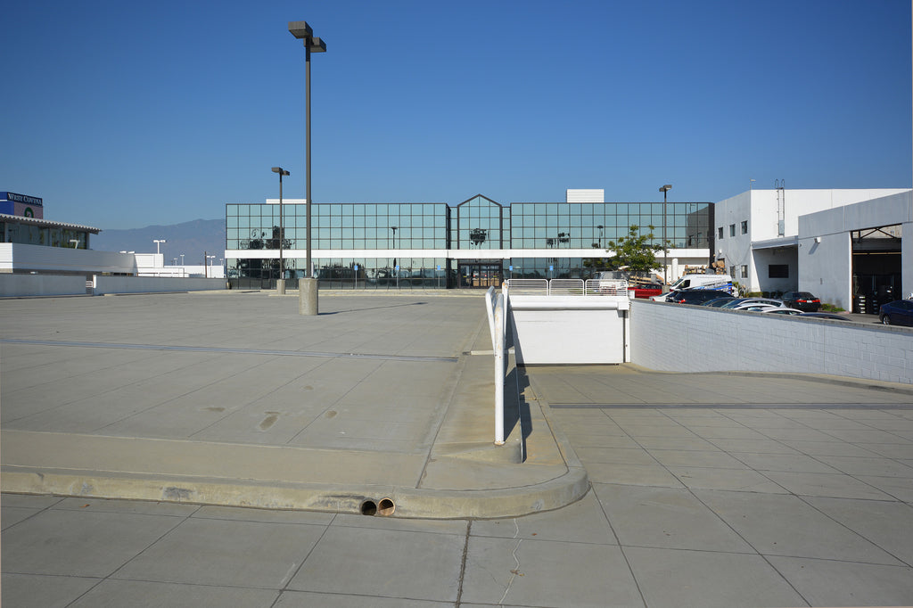 Car Dealership- COMM2043 - Car Dealership, Offices, Garage