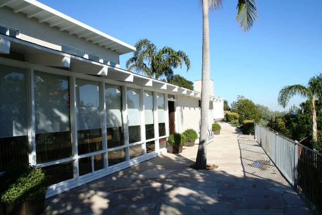 Retail Store - COMM2044