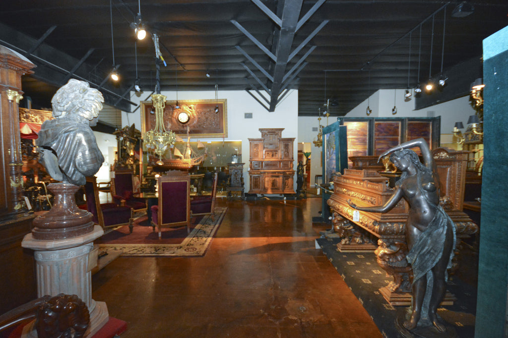 COMM2050 - Art Gallery / Warehouse
