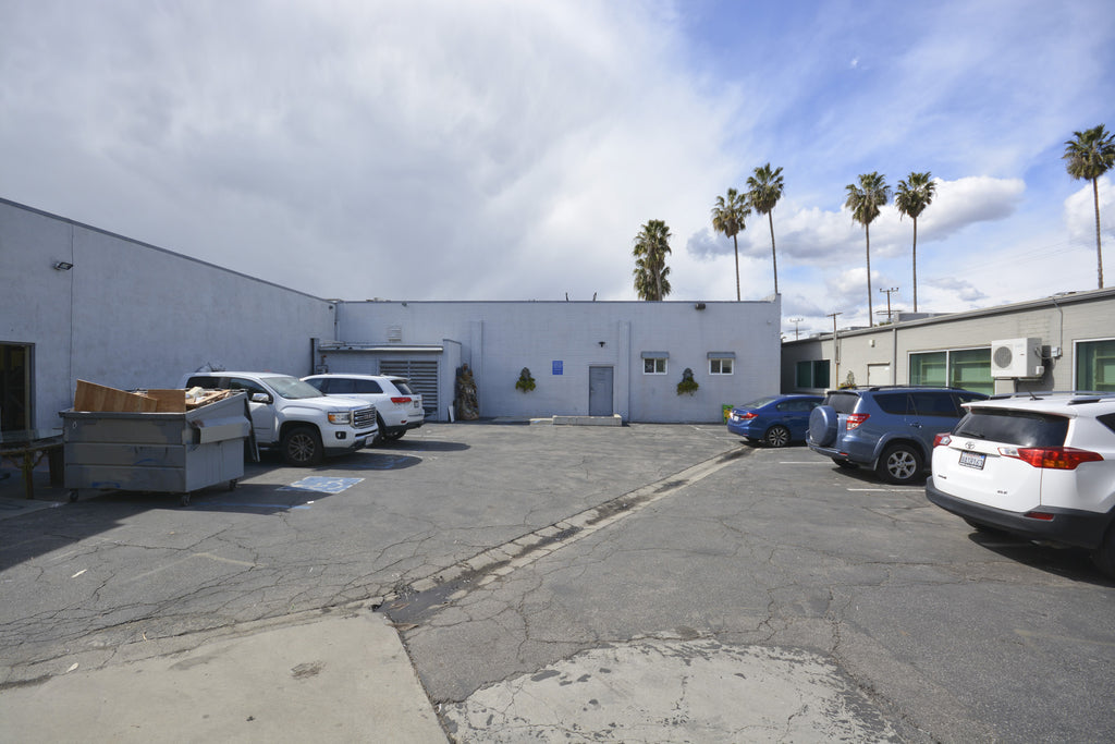 COMM2050 - Art Gallery / Warehouse