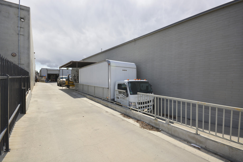 COMM2050 - Art Gallery / Warehouse
