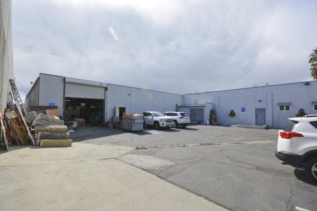 COMM2050 - Art Gallery / Warehouse