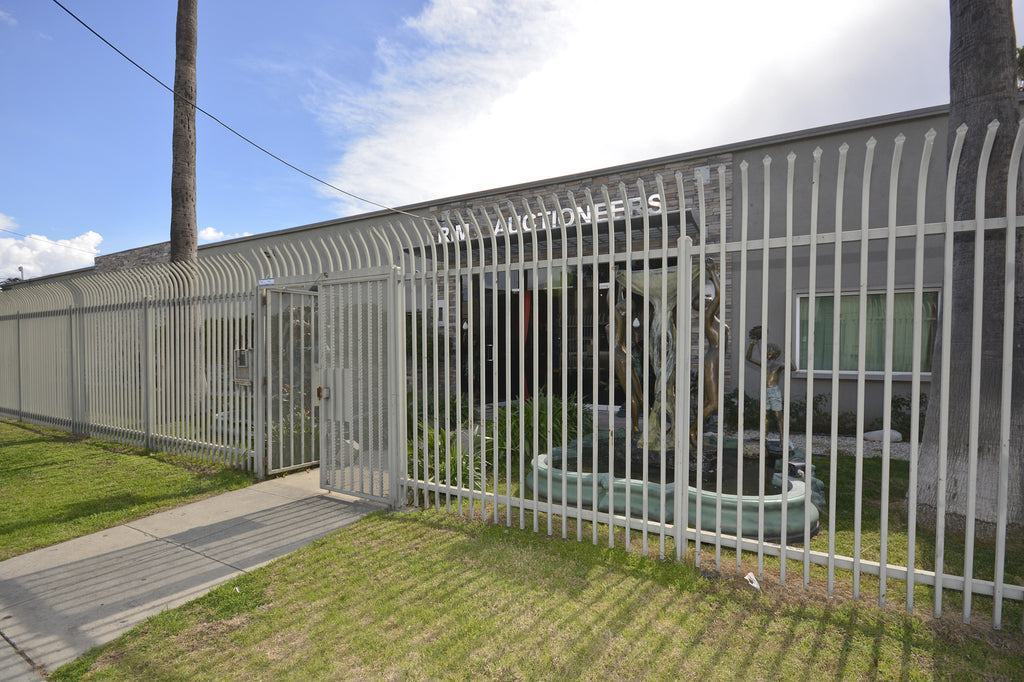 COMM2050 - Art Gallery / Warehouse
