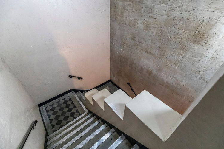 Lofts & Storefront- COMM2052