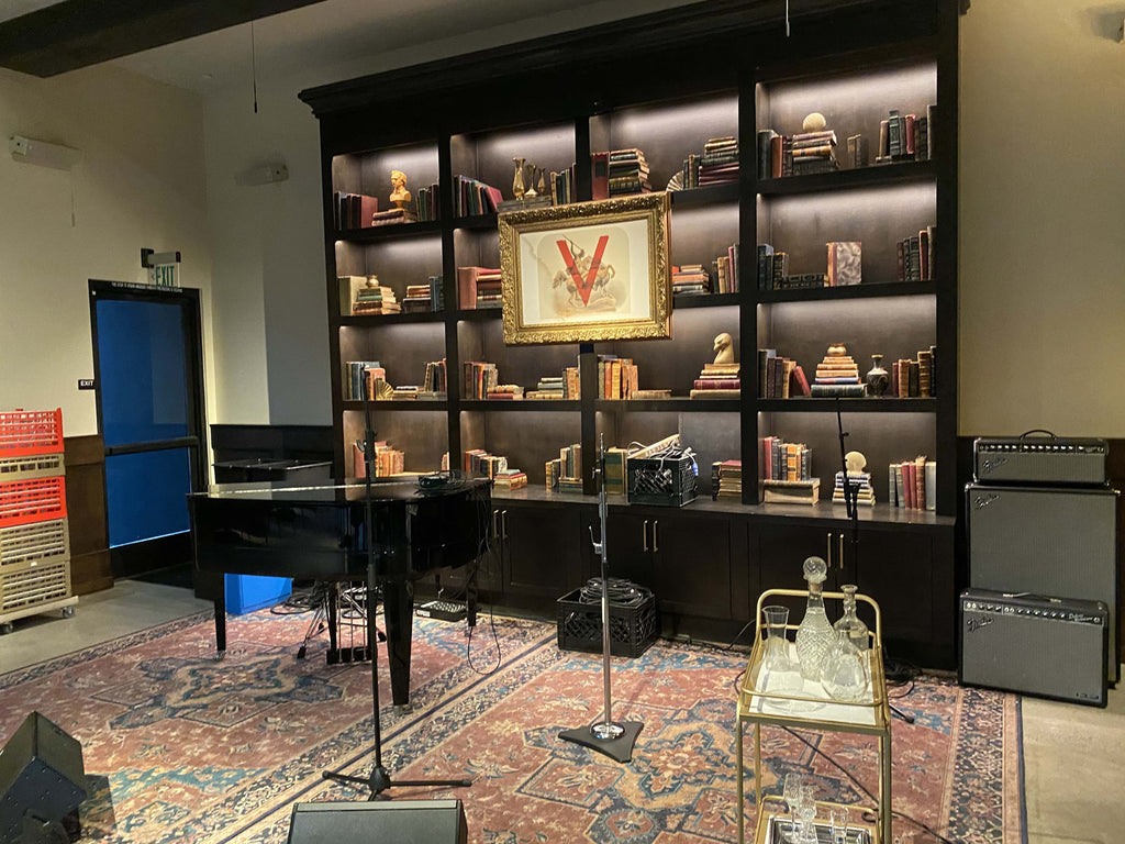 COMM2070 - Recording Studio / Restaurant