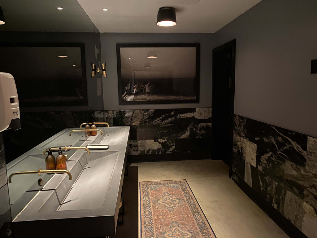 COMM2070 - Recording Studio / Restaurant