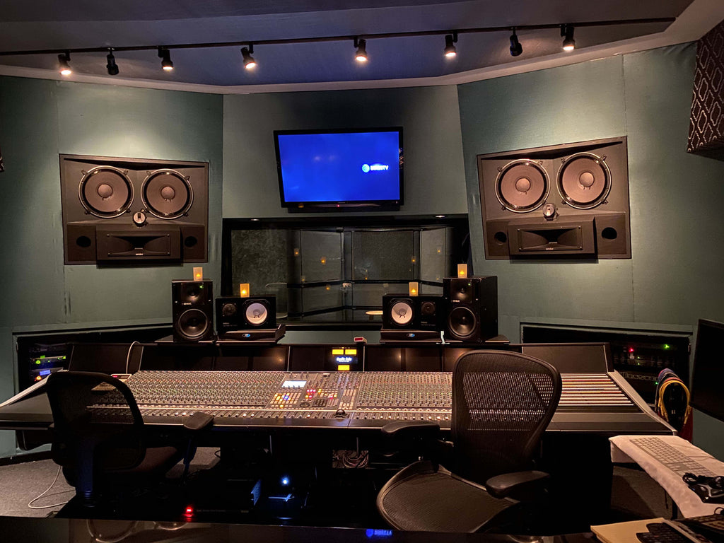 COMM2071 - Recording Studio