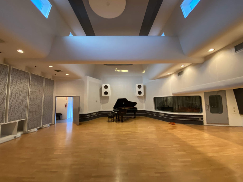 COMM2071 - Recording Studio