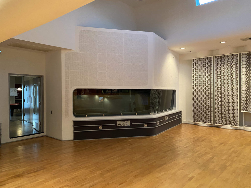 COMM2071 - Recording Studio