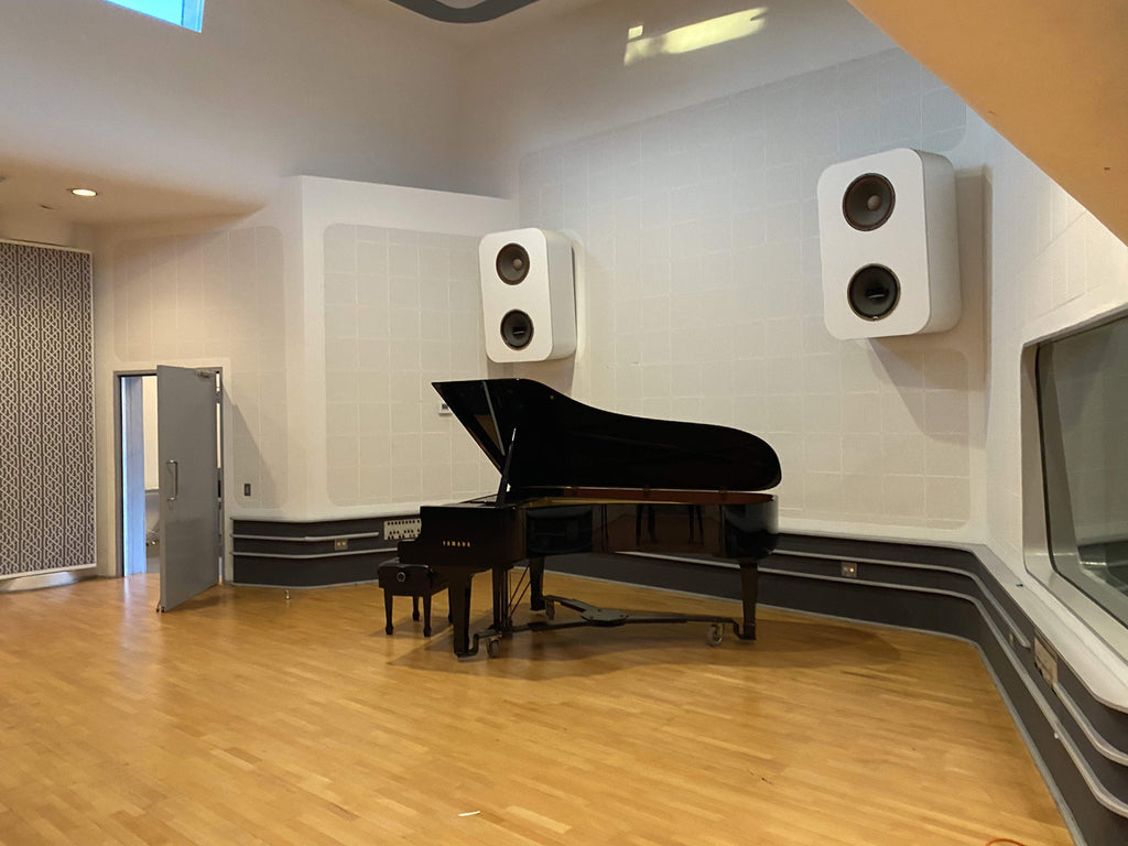 COMM2071 - Recording Studio