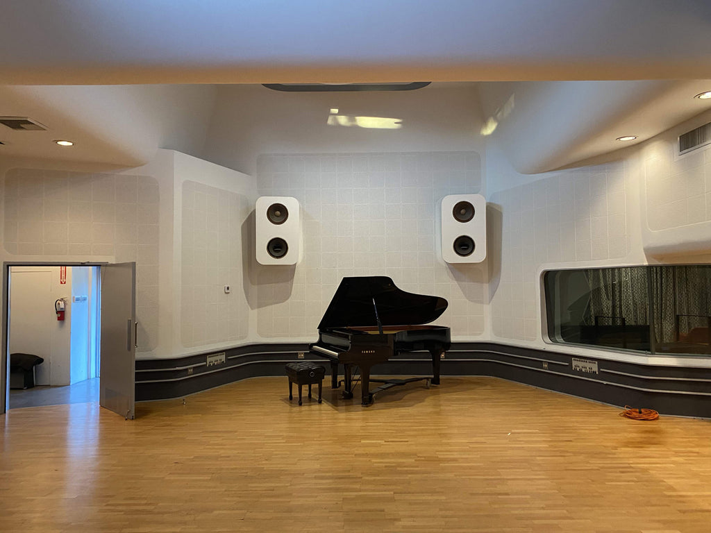 COMM2071 - Recording Studio