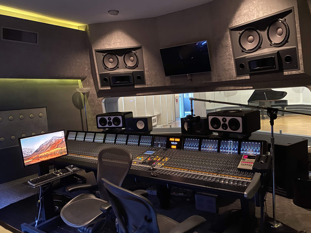 COMM2071 - Recording Studio