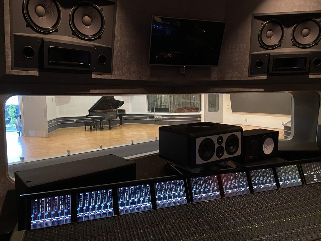 COMM2071 - Recording Studio