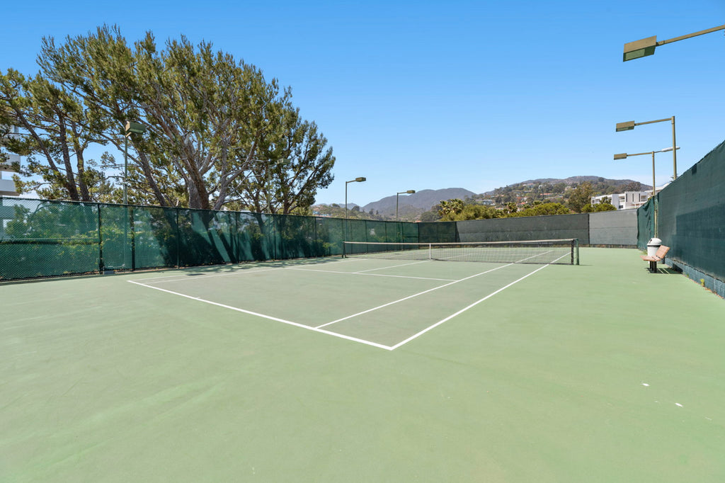 COMM2075 - Apartment exterior grounds