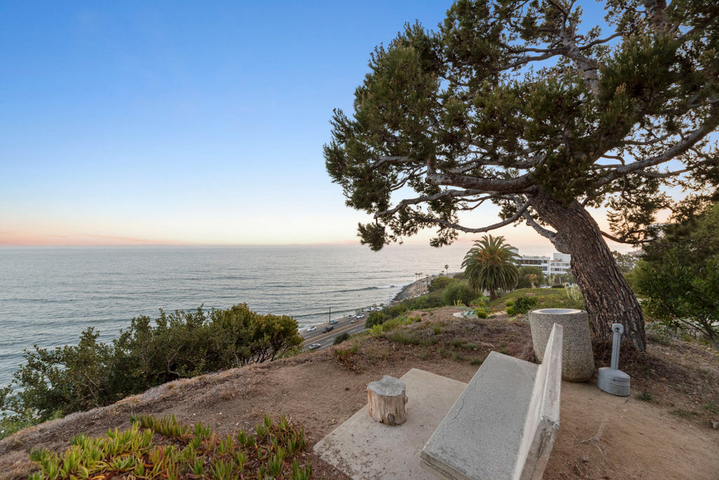 COMM2075 - Apartment exterior grounds