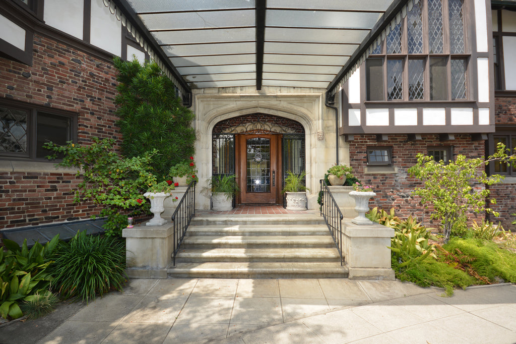 English Tudor - ENG2021