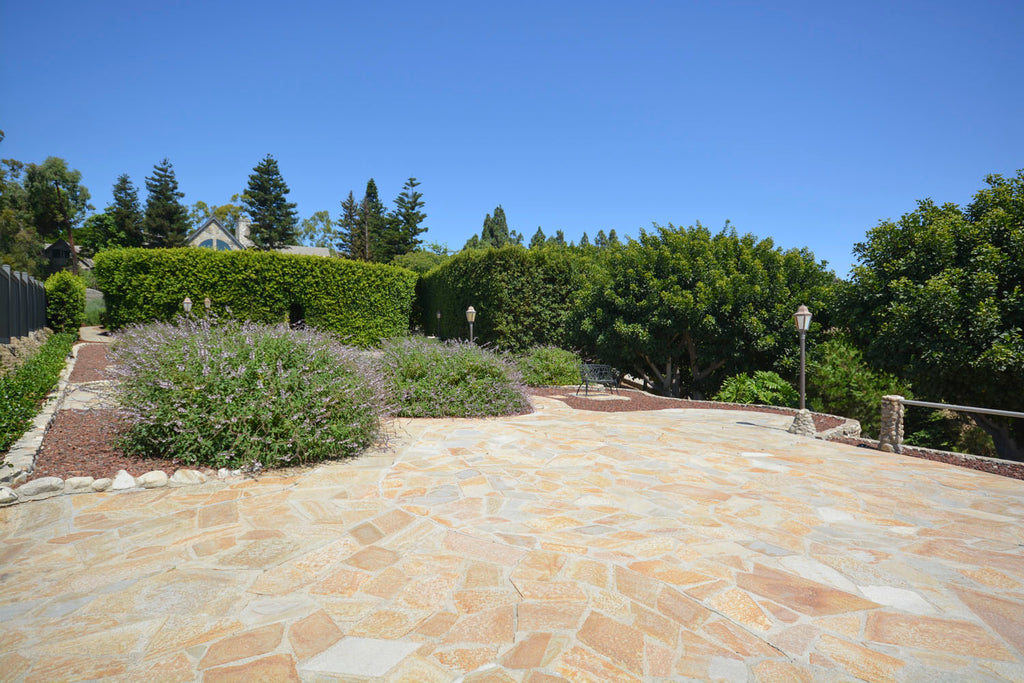 English Tudor - ENG6219